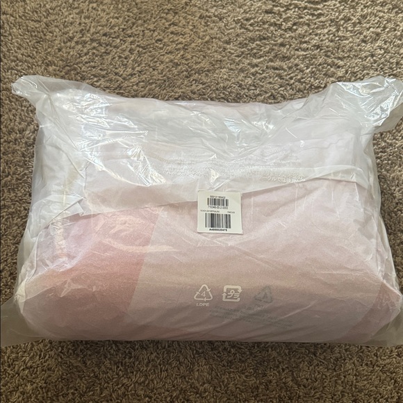 Banana Republic Slouchy Leather Hobo Bag in Blood Orange - Picture 6 of 7